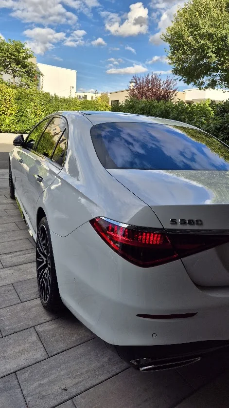 Mercedes S-Klasse – Heckansicht nach der Aufbereitung